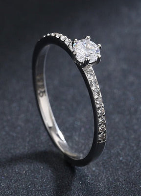 Anel em Prata 925 Solitário Clássico Cravejado