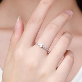 Anel em Prata 925 Solitário Clássico Cravejado